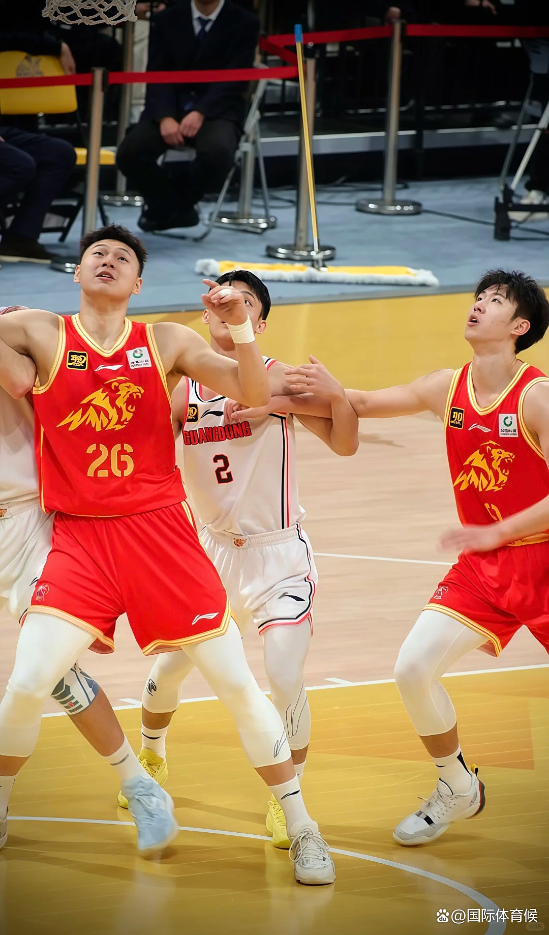 云鼎娱乐网站广东宏远训练开放日，今夜官宣签约引欢呼，法国杯在即，阵容厚度经受考验的简单介绍