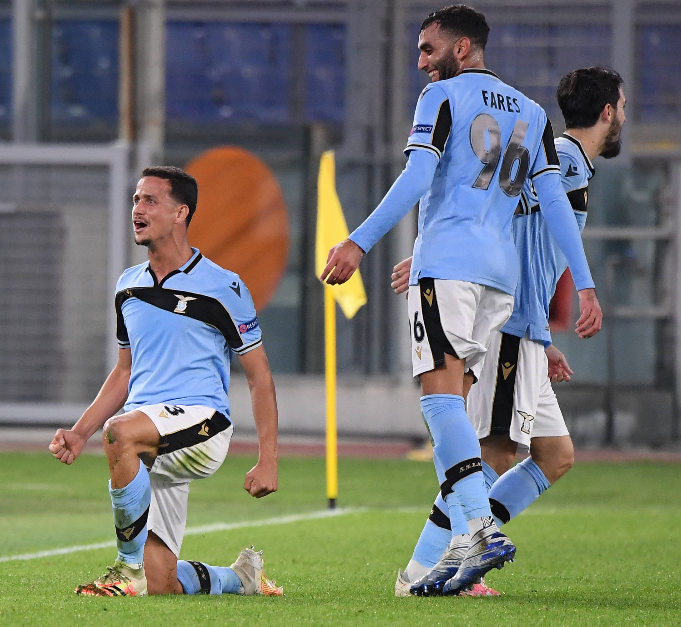 多特蒙德训练开放日；今晚调整名单引欢呼；意甲在即；细节决定成败的简单介绍